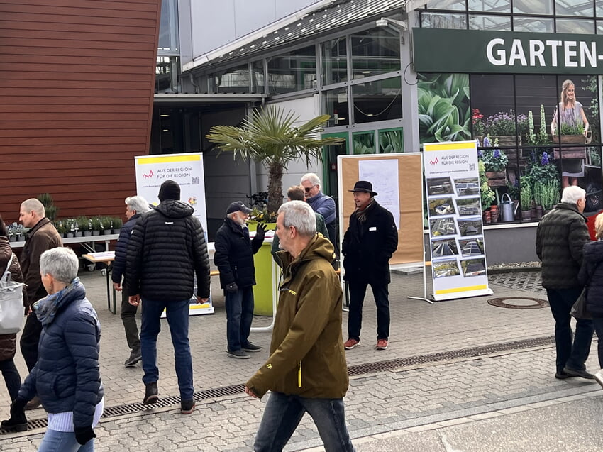 Infostand des AK BürgerEnergie wurde am Sonntag gut besucht