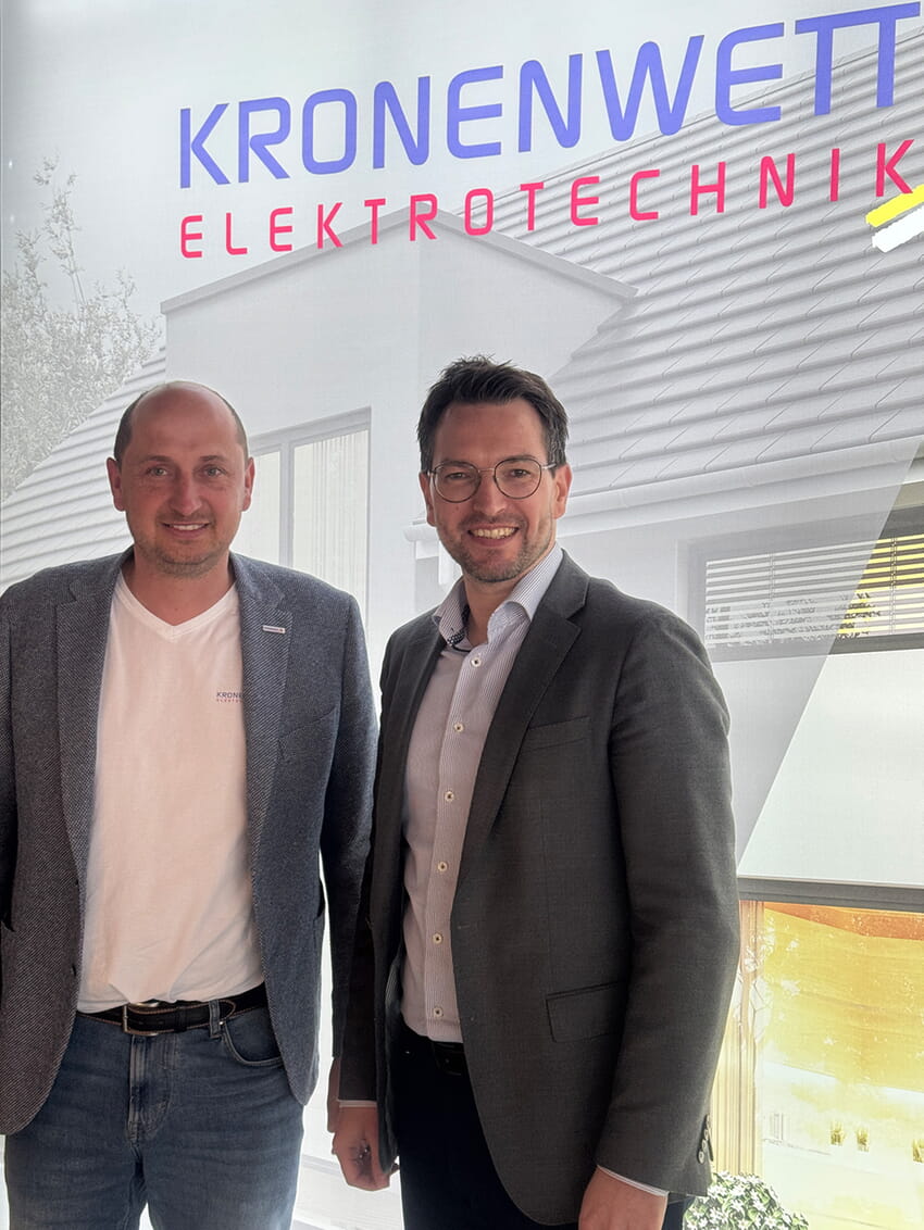 Sven Kronenwett mit Bürgermeister Björn Kornmüller | Foto: Gemeinde Karlsbad