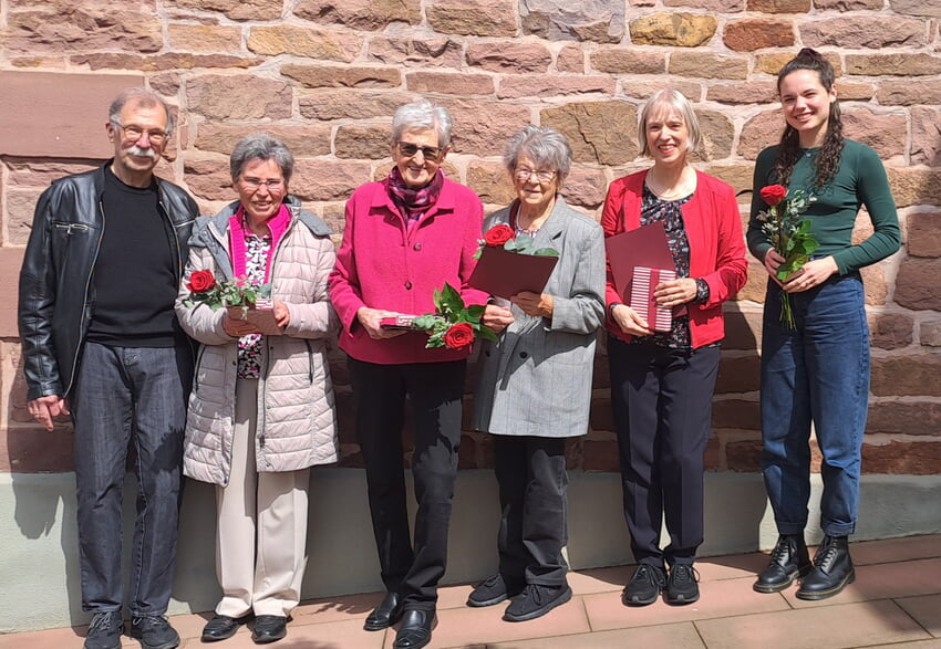 Ehrungen beim ev. Kirchenchor Spielberg (mit Obmann und Dirigentin)