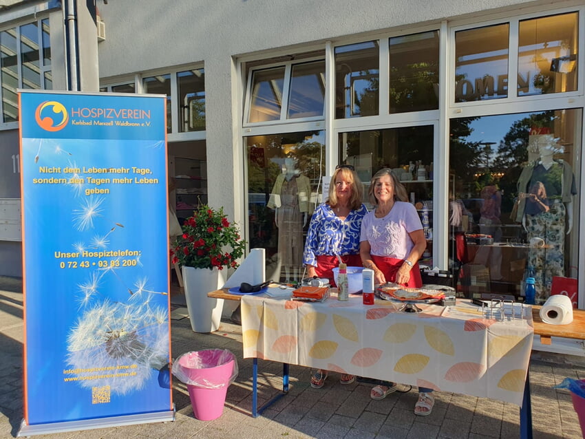 Waffelbacken auf dem Rathausmarkt Waldbronn