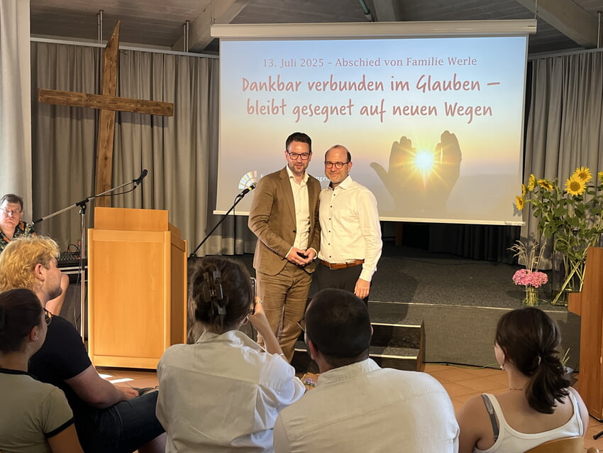 Bürgermeister Björn Kornmüller und Pfarrer Johannes Werle.
