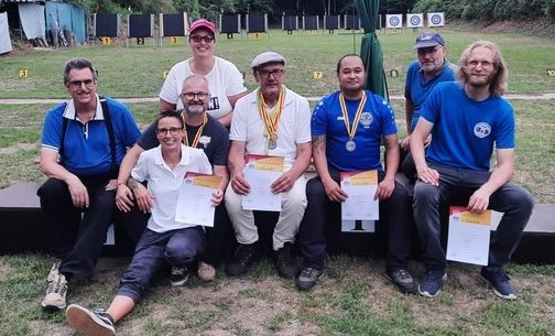 Teilnehmer vom SSV Karlsbad incl. Vijayender Gurung vom SV Walzbachtal-Jöhlingen (Blank- und Langbogen)