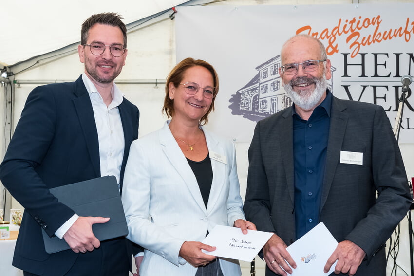 Bürgermeister Bjön Kornmüller zusammen mit den Vorständen Heidi Ochs und Günter Denninger. Der Festakt wurde durch Klaus Schäfer und Band musikalisch mit Klezmer Musik begleitet.