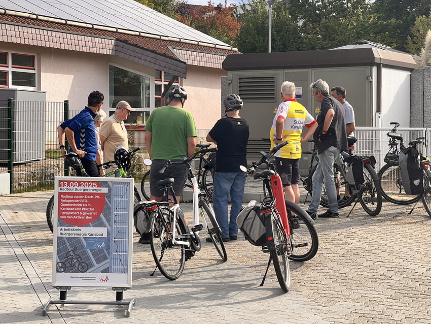 Im Bild sehen Sie unseren Start in Langensteinbach beim Kindergarten St. Franziskus.