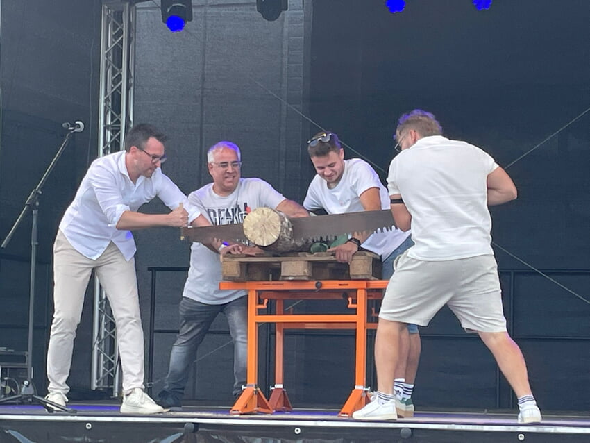 Bürgermeister Kornmüller und Fabian Selinger bei der Eröffnung des Festes.