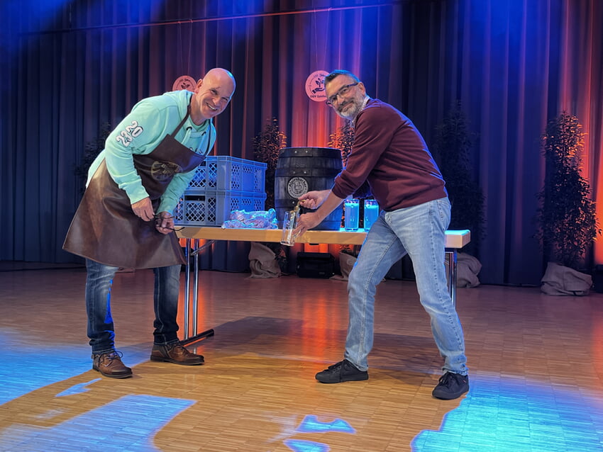 V.l. Vorstandsvorsitzender Uwe Kraft und Ortsvorsteher Joachim Karcher. Foto: Steffen Reinhold