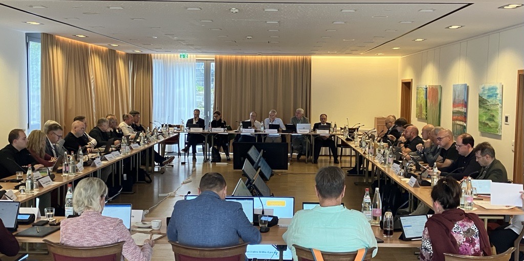 Einmal im Jahr treffen sich die Bürgermeisterinnen und Bürgermeister zu einer Klausurtagung, wo aktuelle Themen vertieft diskutiert werden können.