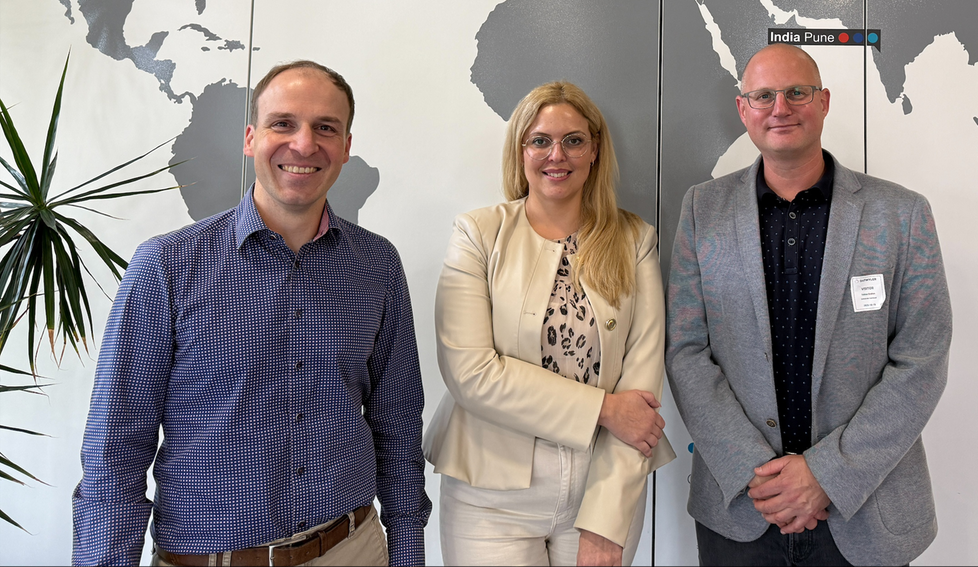(v.l.n.r) Geschäftsführer Patrick Roehrnbacher, HR-Leiterin Daniela Kolev und Tobias Brehm (Foto: Dätwyler Pharma Packaging Deutschland GmbH)