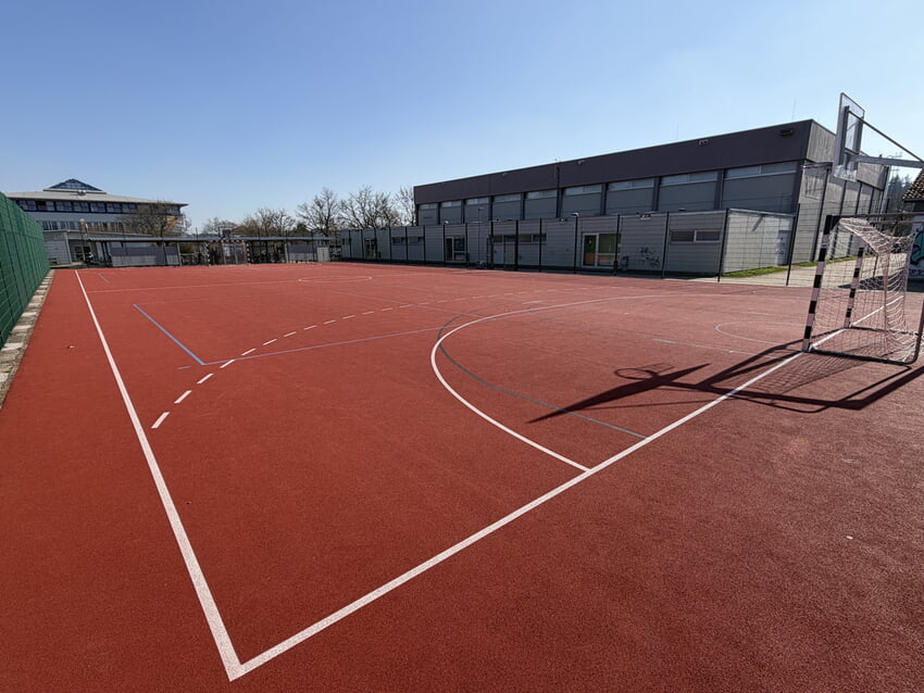 Mit zum Sanierungskonzept geh&ouml;rt eine Freilufthalle im &bdquo;K&auml;fig". Foto: Gemeinde Karlsbad
