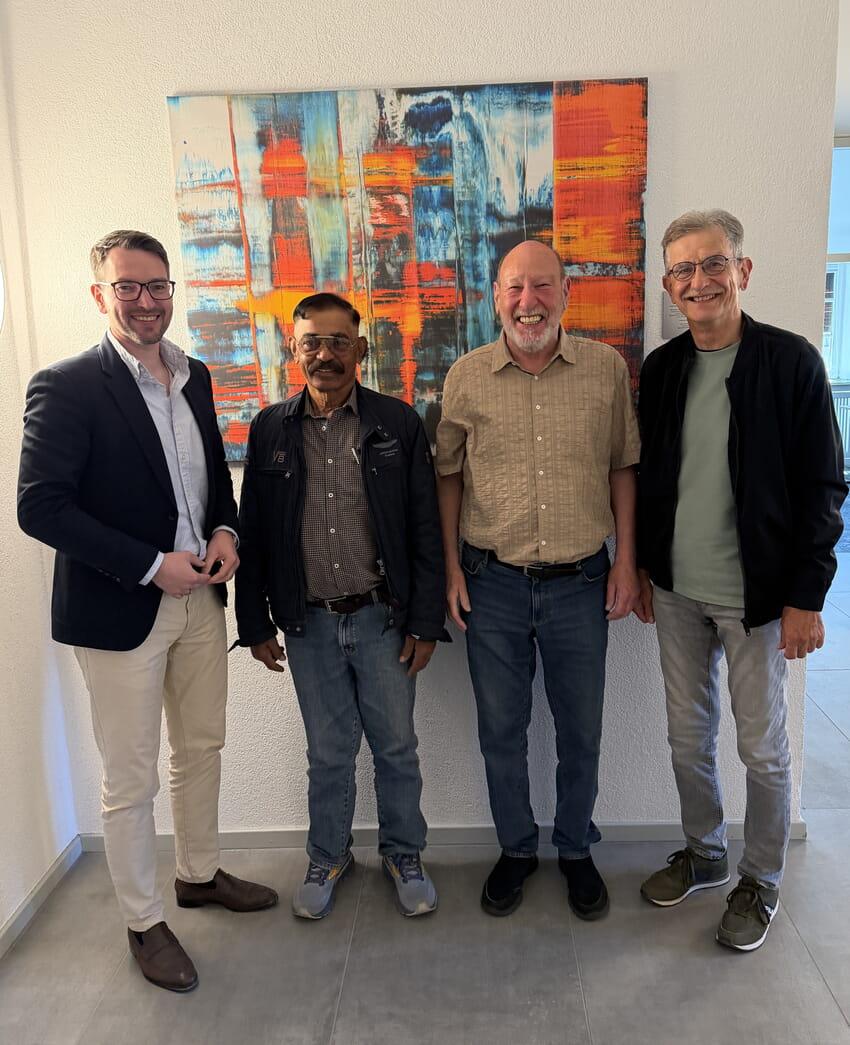 V.l. B&uuml;rgermeister Bj&ouml;rn Kornm&uuml;ller, Mathew Chittilappilly Johney, Rainer Weber und Peter Kappes. Foto: Gemeinde Karlsbad