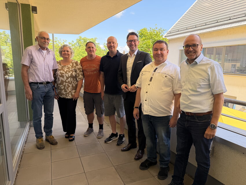 V.l. Jürgen Steiner (Leiter Technische Dienste), Renate Knab, Jochen Jung, Dragan Lukic, Bürgermeister Björn Kornmüller, Jürgen Profus, Joachim Guthmann (Leiter Amt für Bau-, Planung & Umwelt). Foto: Gemeinde Karlsbad