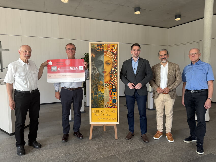 V.l. Rudi Knodel (1. Vorsitzender Verkehrsverein), Dr. Christian Oehler, B&uuml;rgermeister Bj&ouml;rn Kornm&uuml;ller, Marc Kraemer (Gesch&auml;ftsf&uuml;hrer Kirchliche Sozialstation Karlsbad) und Prof. Norbert H&ouml;ptner (Kirchliche Sozialstation Karlsbad) Fotos: Gemeinde Karlsbad