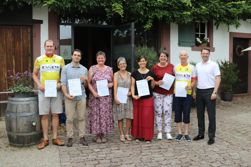 Die erfolgreichen RadlerInnen bei der Urkundenübergabe 2026