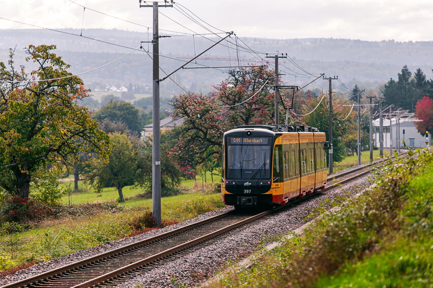 Die Albtalbahn verläuft von Ettlingen nach Bad Herrenalb bzw. Ittersbach. Im kommenden Jahr setzt die AVG weitere Maßnahmen zur Instandhaltung und Modernisierung der Bahninfrastruktur um, damit die Fahrgäste auch weiterhin von einem leistungsstarken ÖPNV-Angebot auf der Schiene profitieren (Foto: © Paul Gärtner/KVV; Abdruck honorarfrei)