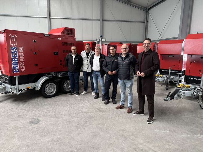 V.l. Angelo Rosso & Björn Müller - beide Fa. ENDRESS GmbH, Steffen Mross - Fa. Bastian Feuerwehrtechnik GmbH, Kommandant Holger Fuhr, Lorenz Bastian - Fa. Bastian Feuerwehrtechnik GmbH, Bürgermeister Björn Kornmüller, Foto: Gemeinde Karlsbad
