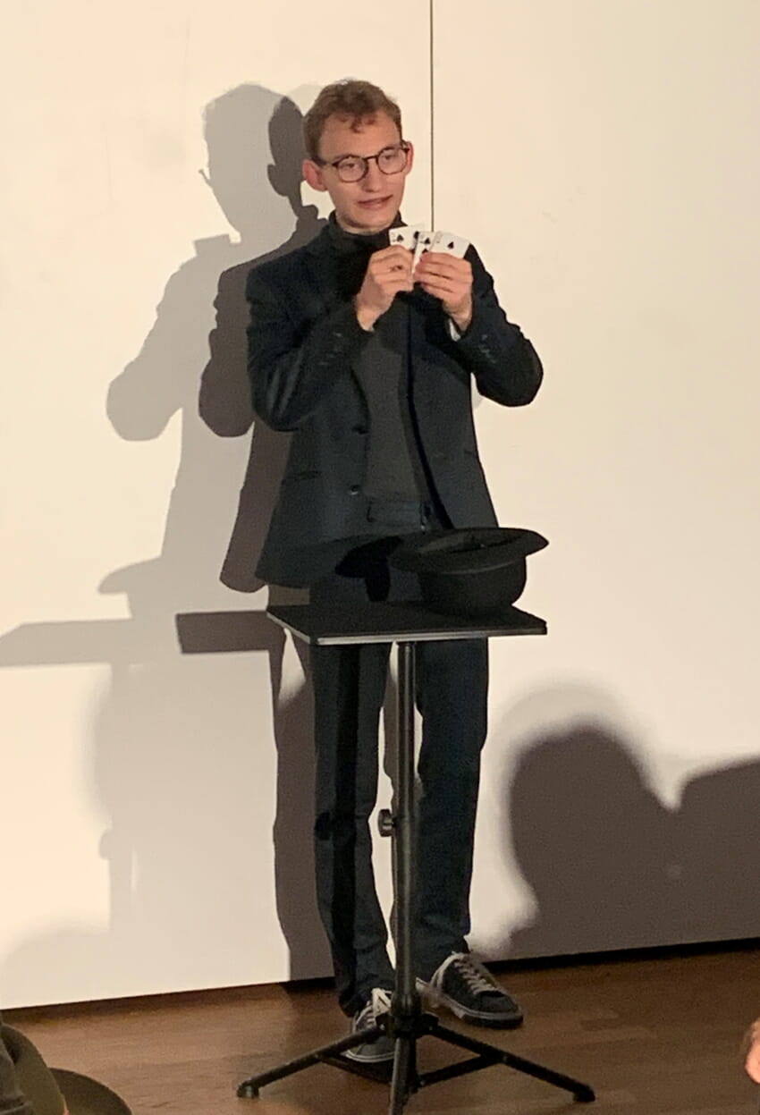 Leo Sinn verzauberte das Publikum