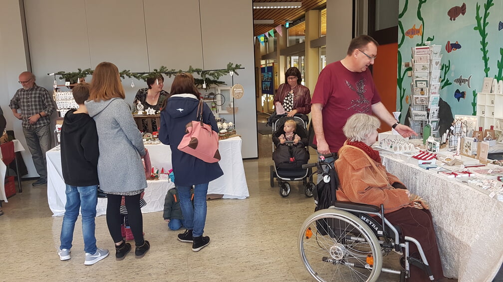 Seit 2013 findet der Markt in den R&auml;umlichkeiten der Schwarzwaldschule statt. Foto: Heimatverein