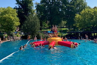 Die Krake kehrt zurück – Sommer-Highlight im Freibad Karlsbad