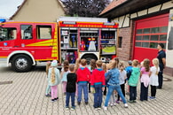 Nach dem Probealarm in der KiTa ging es zur Feuerwehr Spielberg