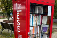 Ein Bücherschrank in Karlsbad-Spielberg