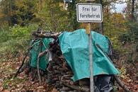 Keine Plastikplanen im Wald