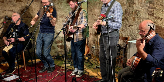 Neue Irische Folk Band LOINNIR mit Starthilfe der Museumsscheune Ittersbach!