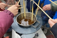 Duft von Bienenwachs und vorweihnachtliche Gemeinschaft