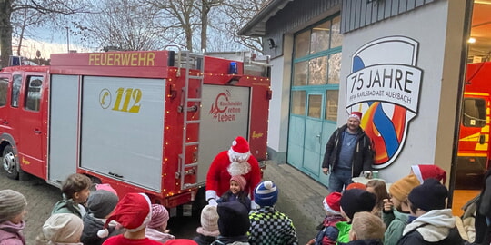 Der Nikolaus kommt zur Jugendfeuerwehr Auerbach