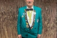 Goldener L&ouml;we mit Brillant f&uuml;r Rolf-Dieter Guthmann