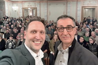 B&uuml;rgerdialog mit Cem &Ouml;zdemir und Kai Keune, volles Haus,tolle Stimmung!