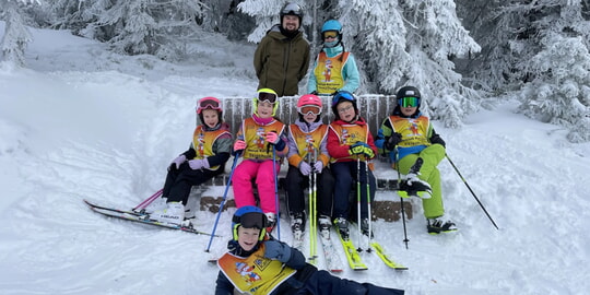 Erfolgreicher Ski- und Snowboardkurs f&uuml;r Kinder und Jugendliche im Nordschwarzwald