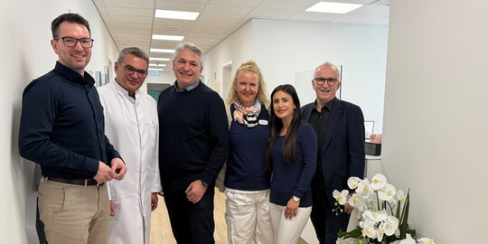 Dr. Nicholas Keschtkar er&ouml;ffnet seine Hausarztpraxis in Ittersbach