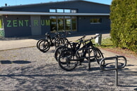 Fahrradst&auml;nder am Jugendzentrum