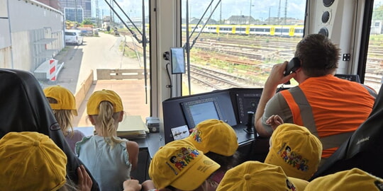 Die Vorsch&uuml;ler zu Besuch bei der Deutschen Bahn