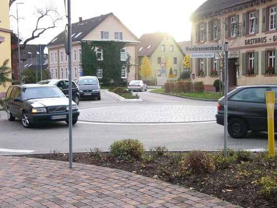 Verkehrstag Doppelkreisel Langensteinbach
