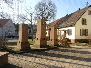 Kirche Vorplatz